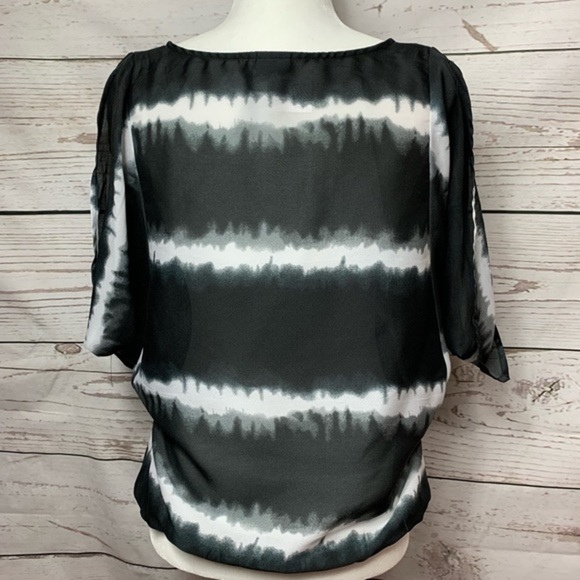 NWOT Converse Black & White Tie-Dye Top Size Small - Picture 5 of 6